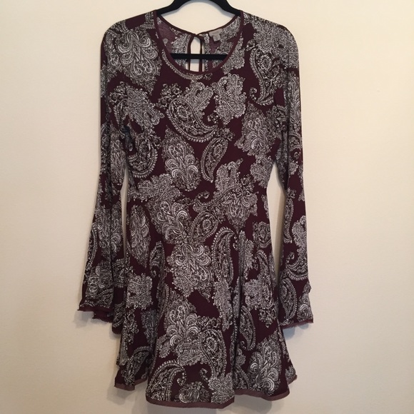 Ecote Dresses & Skirts - Bell sleeve dress